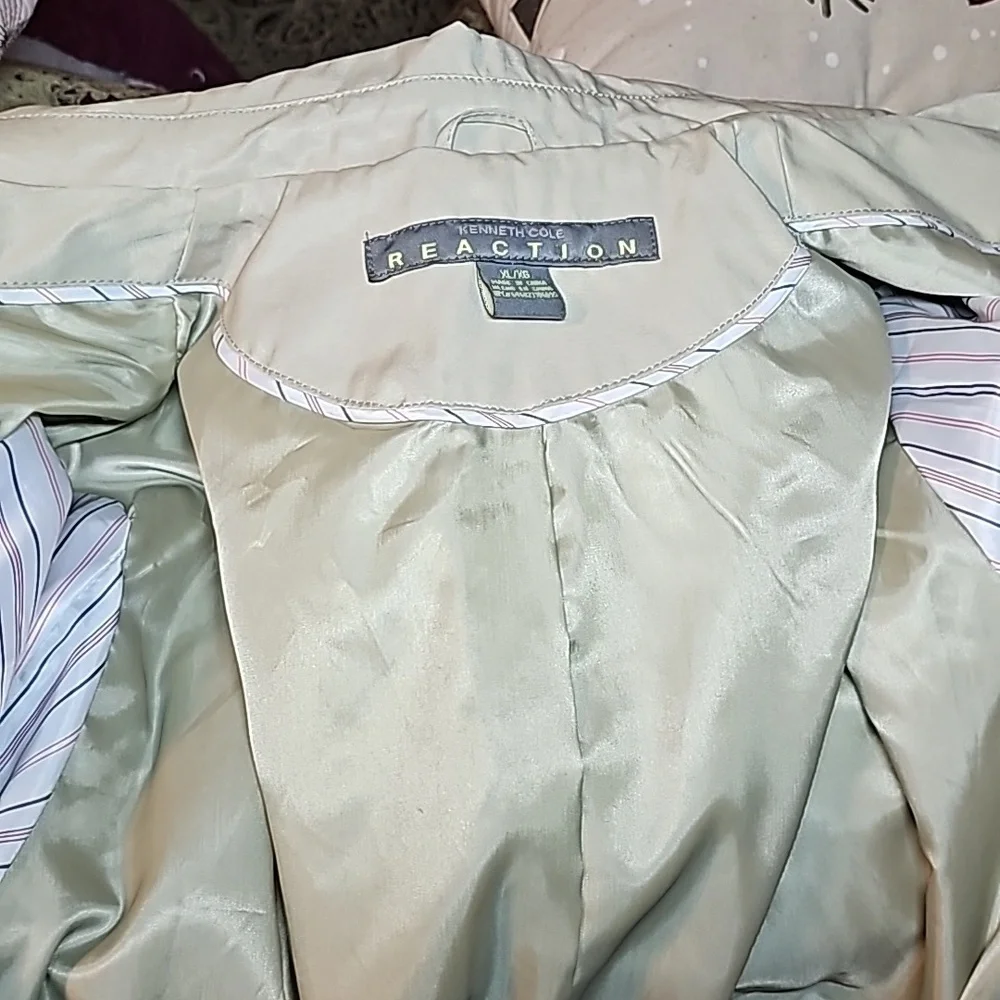 Beige Coat - Picture 15 of 16